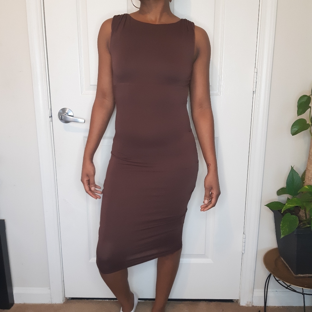 Sleeveless Brown Dress